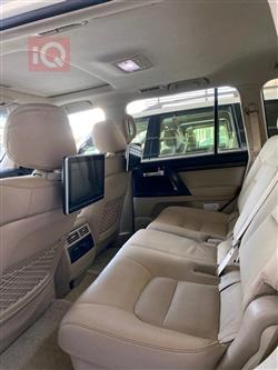 تۆیۆتا لاند کروزەر